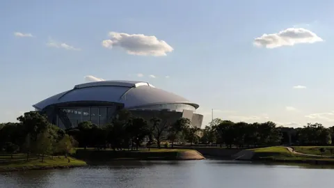 CBA常规赛：首节战报，上海29-26领先山西，李添荣表现亮眼获8分3板2助